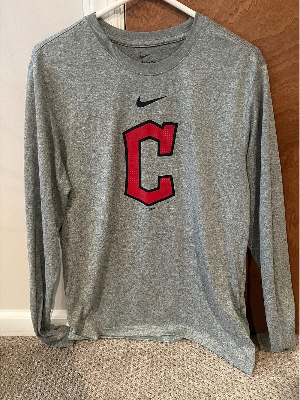Nike Cleveland Cavs Long Sleeve Shirt